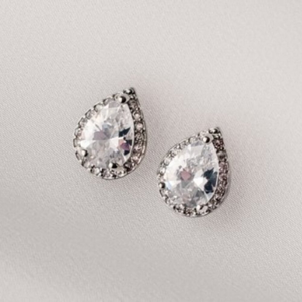 Nikola Valenti White Gold Plated Waterdrop Stud Earrings